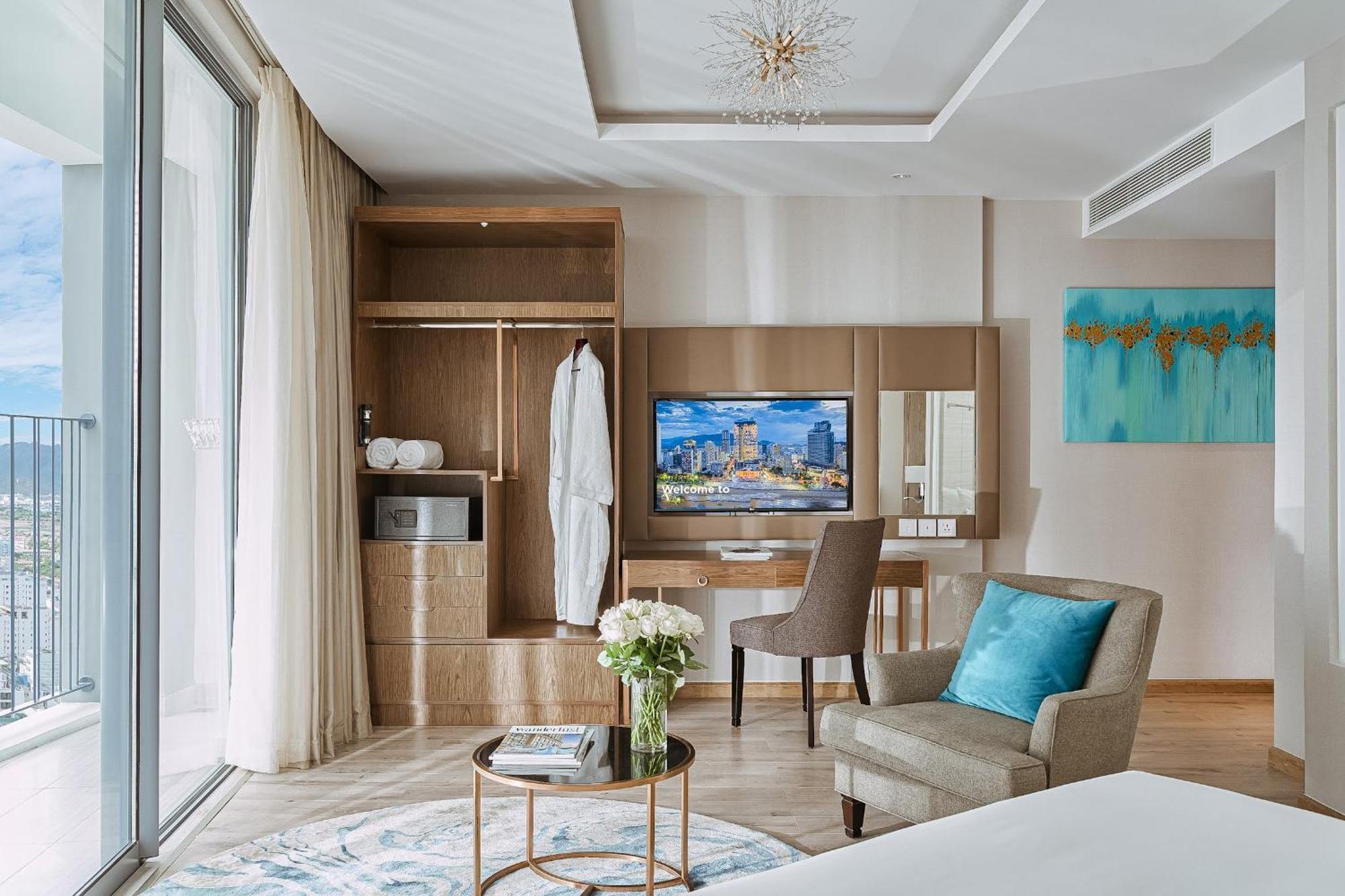 Coastal Panorama Oceanfront Suites 芽庄 外观 照片