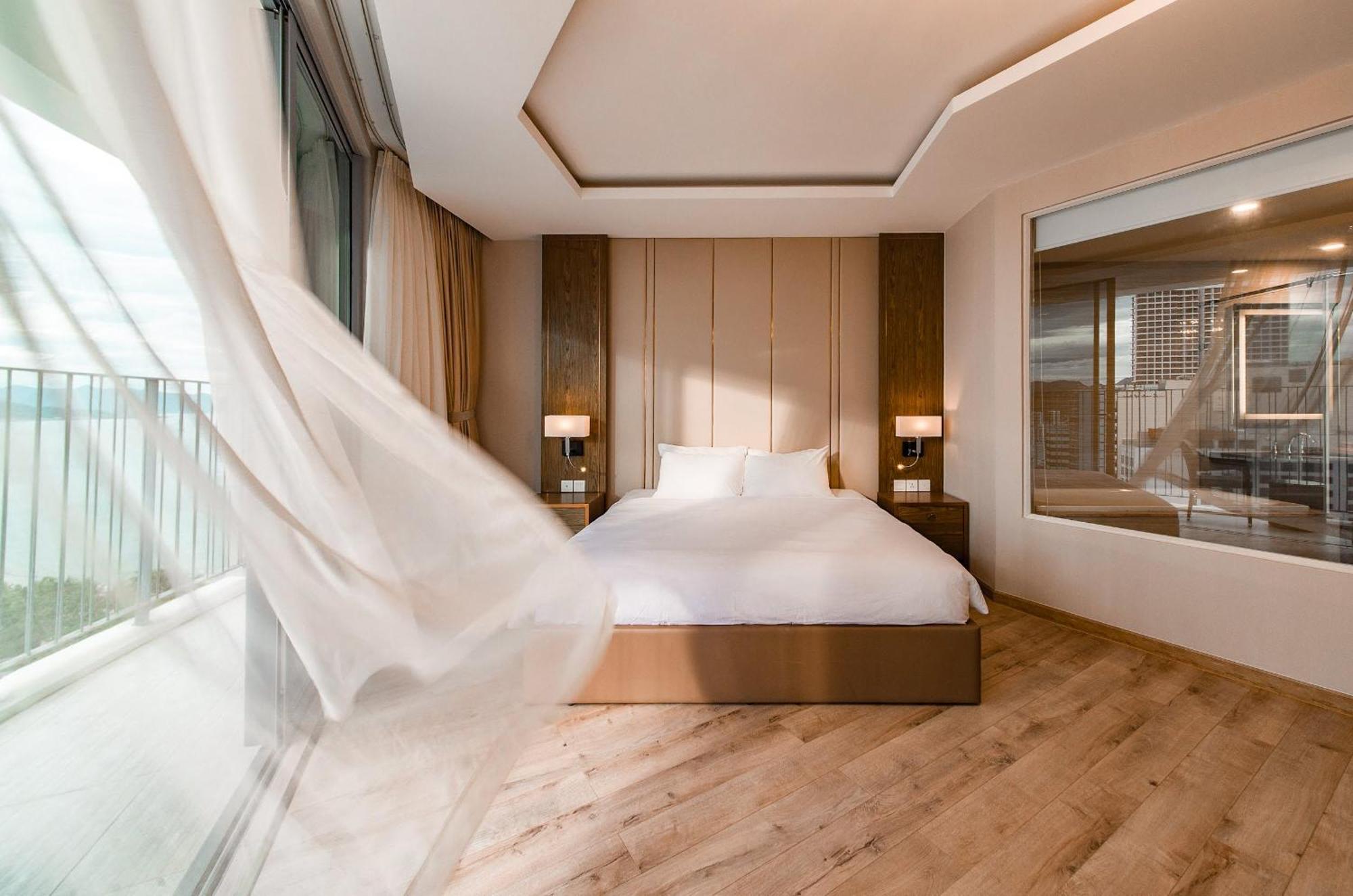 Coastal Panorama Oceanfront Suites 芽庄 外观 照片