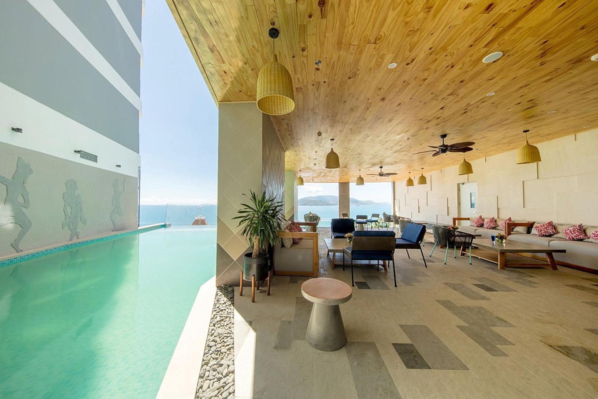 Coastal Panorama Oceanfront Suites 芽庄 外观 照片