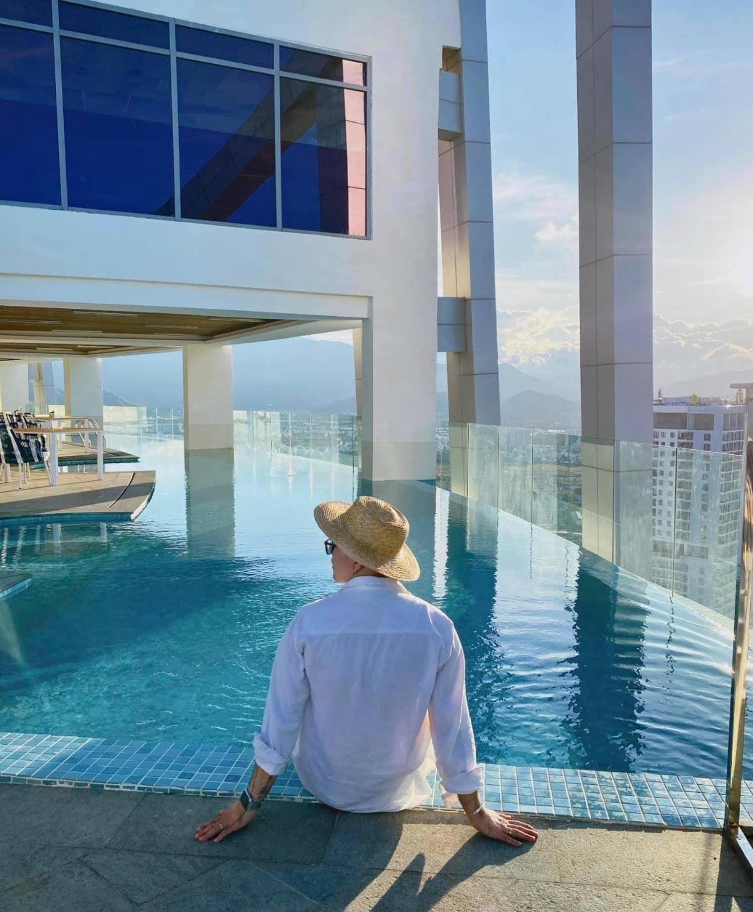 Coastal Panorama Oceanfront Suites 芽庄 外观 照片